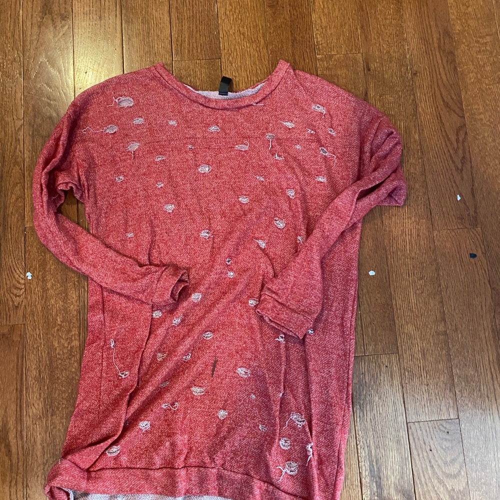 Red hole top